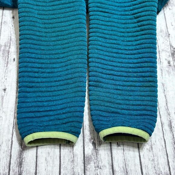 L.L. Bean Airlight Knit Pullover - Picture 6 of 10